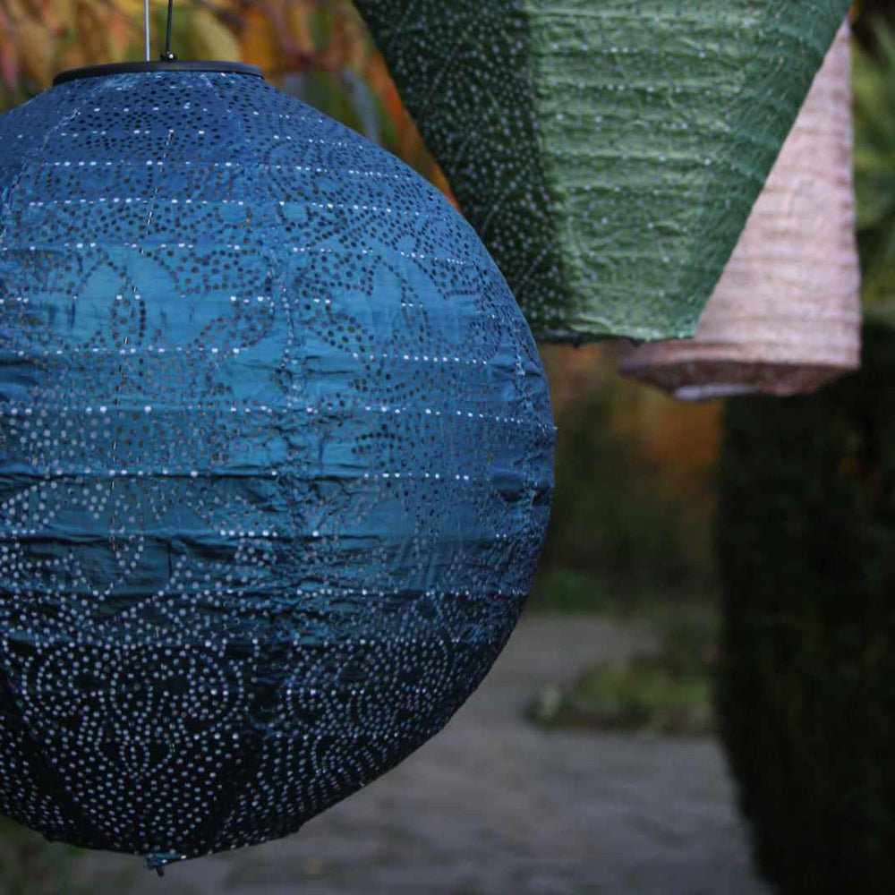 Lampa Ogrodowa Kula z Ręcznie Odbitym Wzorem Marrakeszu - Słoneczna Lampa do Ogrodu, 30 cm, Ekologiczne Zasilanie