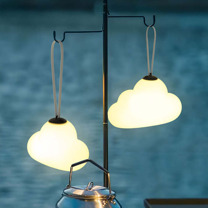 Lampa ogrodowa LED w kształcie chmury – mlecznobiała z metalu i akrylu