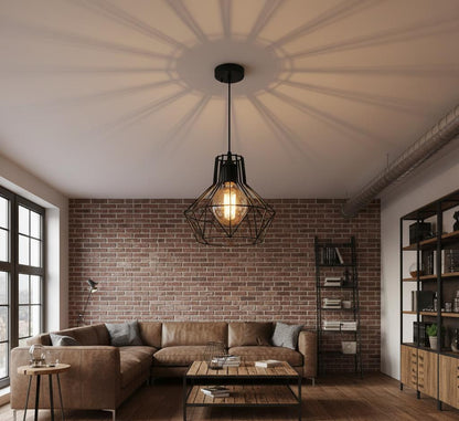 Lampa sufitowa w stylu industrialnym z metalowym kloszem
