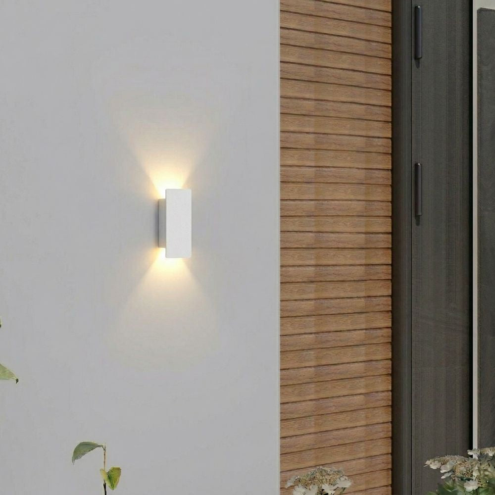 Nowoczesna Lampa Ścienna LED do Ogrodu i Tarasu