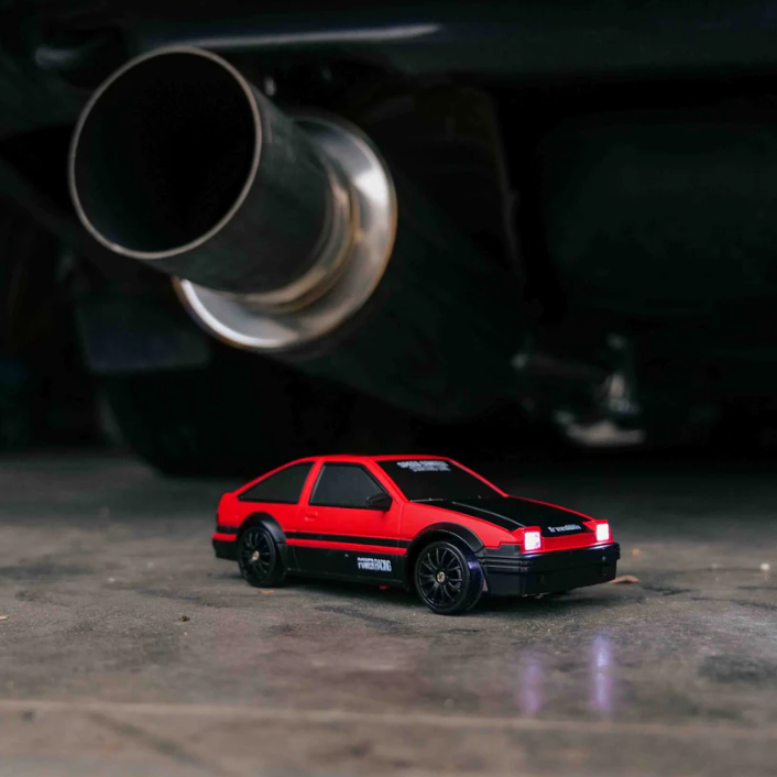 Driftek Zdalnie Sterowane Auto Driftujące z Wysoką Prędkością