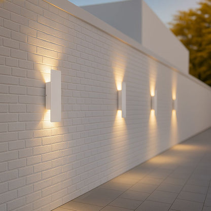 Eleganckie Białe Kinkiety LED do Oświetlenia Zewnętrznego