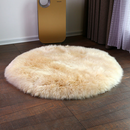 Okrągły dywanik ze sztucznego futra