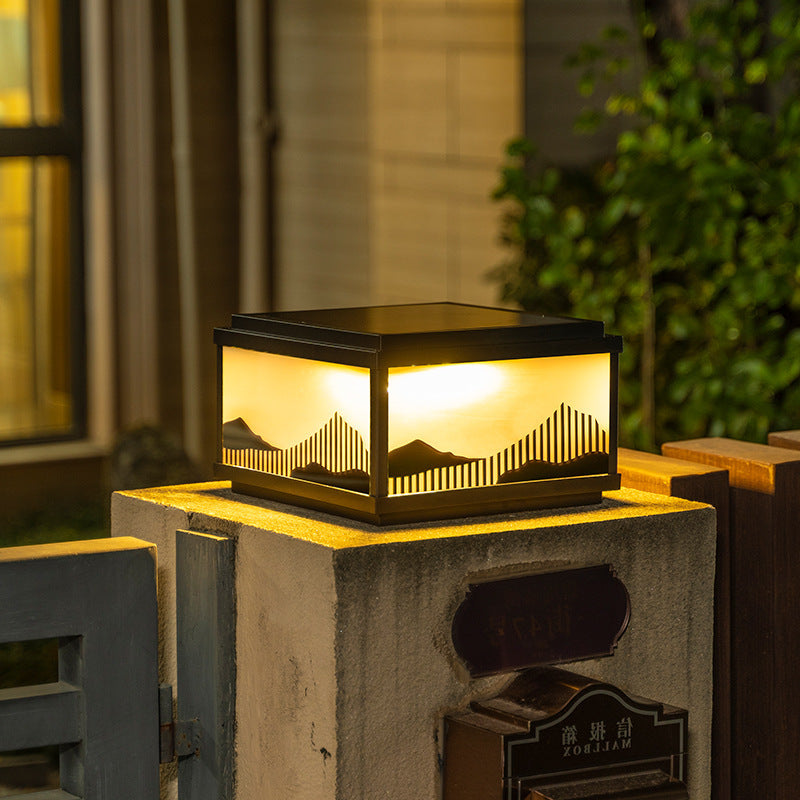 Lampa solarna na słupku z ciepłym białym oświetleniem LED – odporna na warunki atmosferyczne lampa ogrodowa