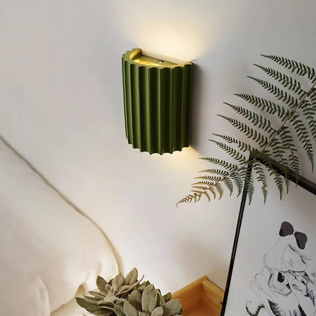 MacaronGlow | Elegancki Kinkiet LED do Sypialni i Salonu z Żywicy