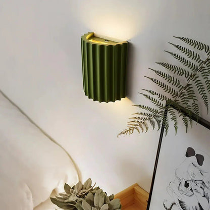MacaronGlow | Elegancki Kinkiet LED do Sypialni i Salonu z Żywicy