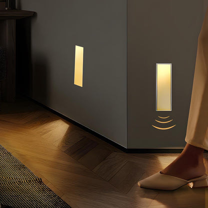 Minimalistyczne Kinkiety Ścienne LED z Czujnikiem Ruchu do Sypialni i Salonu