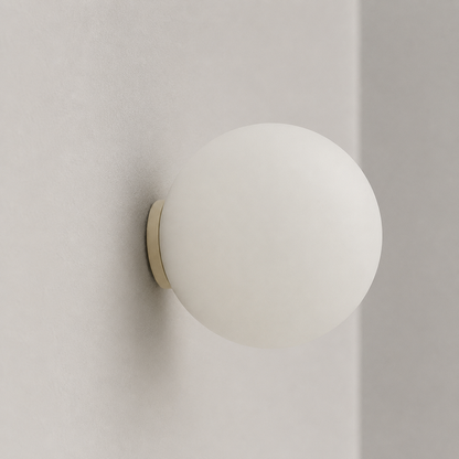 Nowoczesna kinkietowa lampa ścienna LED z kulą ze szkła w stylu ambient