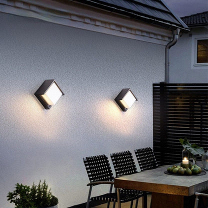 Nowoczesny Kinkiet Zewnętrzny IP65 z Czujnikiem Ruchu – Aluminium, Ciepła Biała Barwa Światła, Minimalistyczny Design