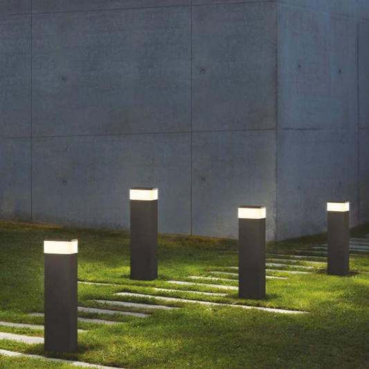 Prostokątna Lampa Zewnętrzna LED z Metalową Ramą – Nowoczesna Lampa Zewnętrzna Solarna do Ogrodu i Tarasu