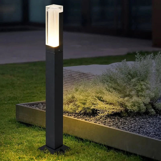 Wodoodporna Lampa Ogrodowa Stojąca LED z Czarną Konstrukcją - Trwałe Oświetlenie do Ogrodu i Tarasu